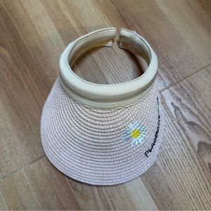 Peaceminusone Embroidered Daisy Straw Visor - Cream